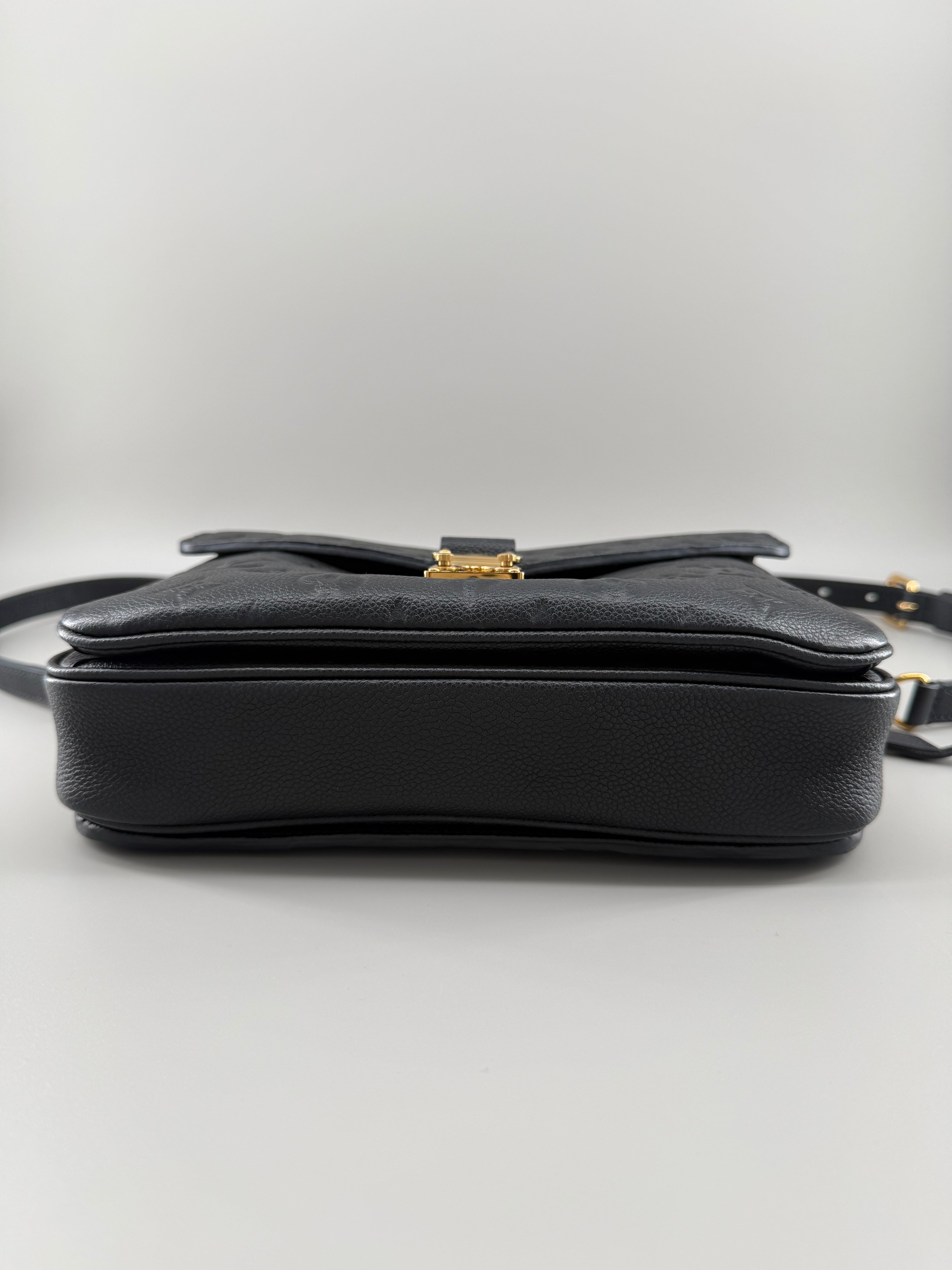 Louis Vuitton Pochette Métis MM Black Monogram Empreinte Leather
