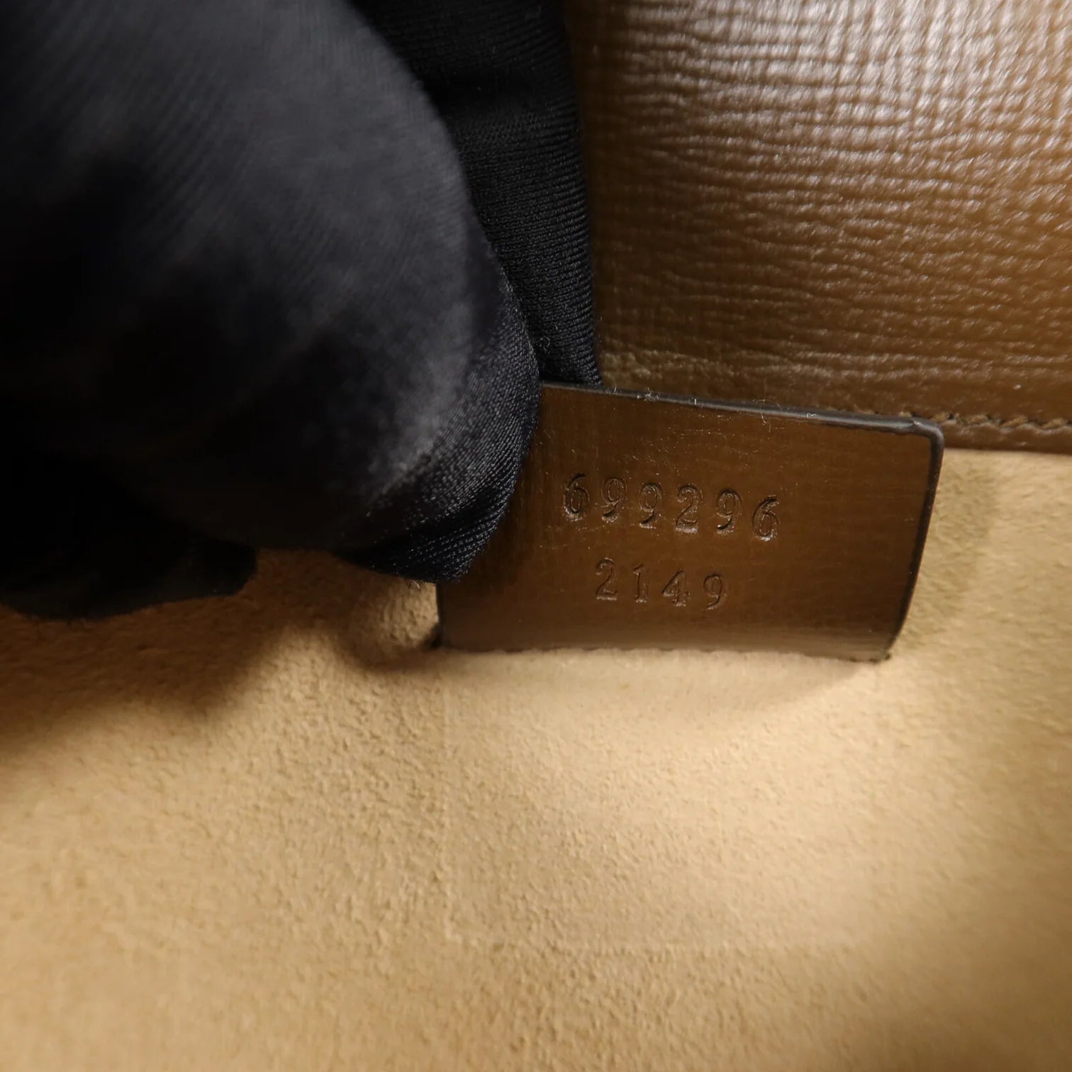 GUCCI Horsebit 1955
Mini Shoulder Bag in Brown GG Supreme