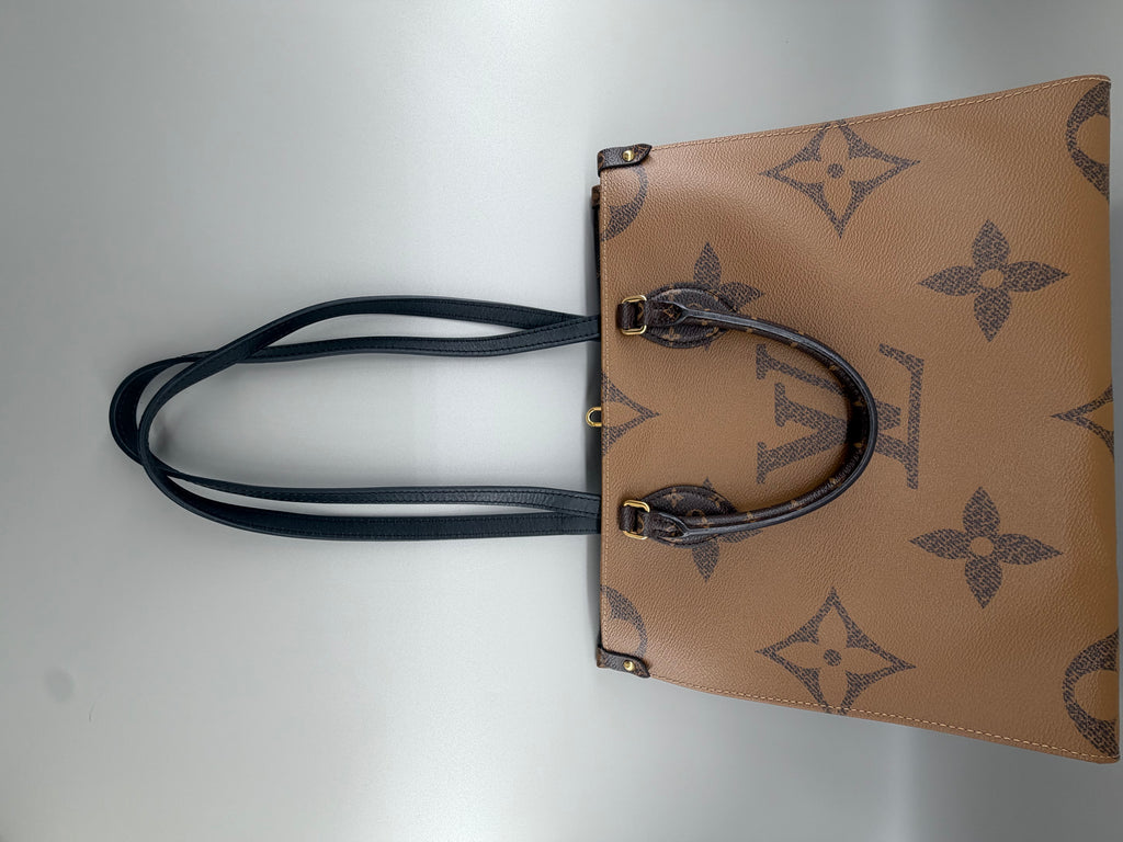 Louis Vuitton OnTheGo MM Monogram Giant Reverse Canvas – M45321