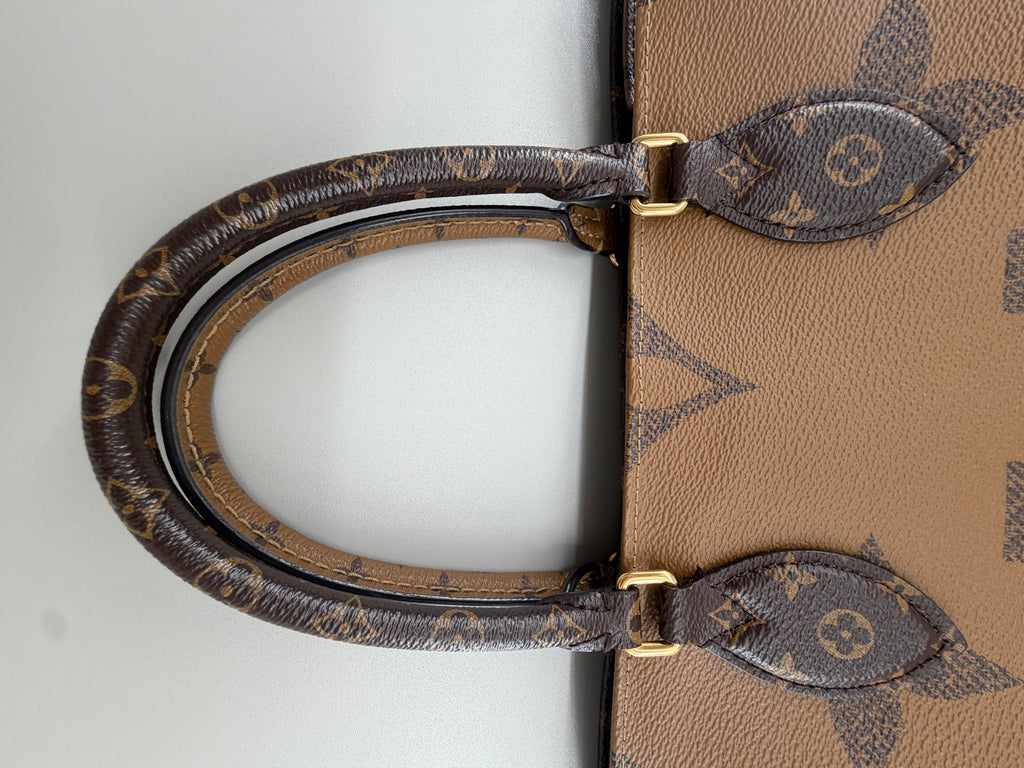 Louis Vuitton OnTheGo MM Monogram Giant Reverse Canvas – M45321