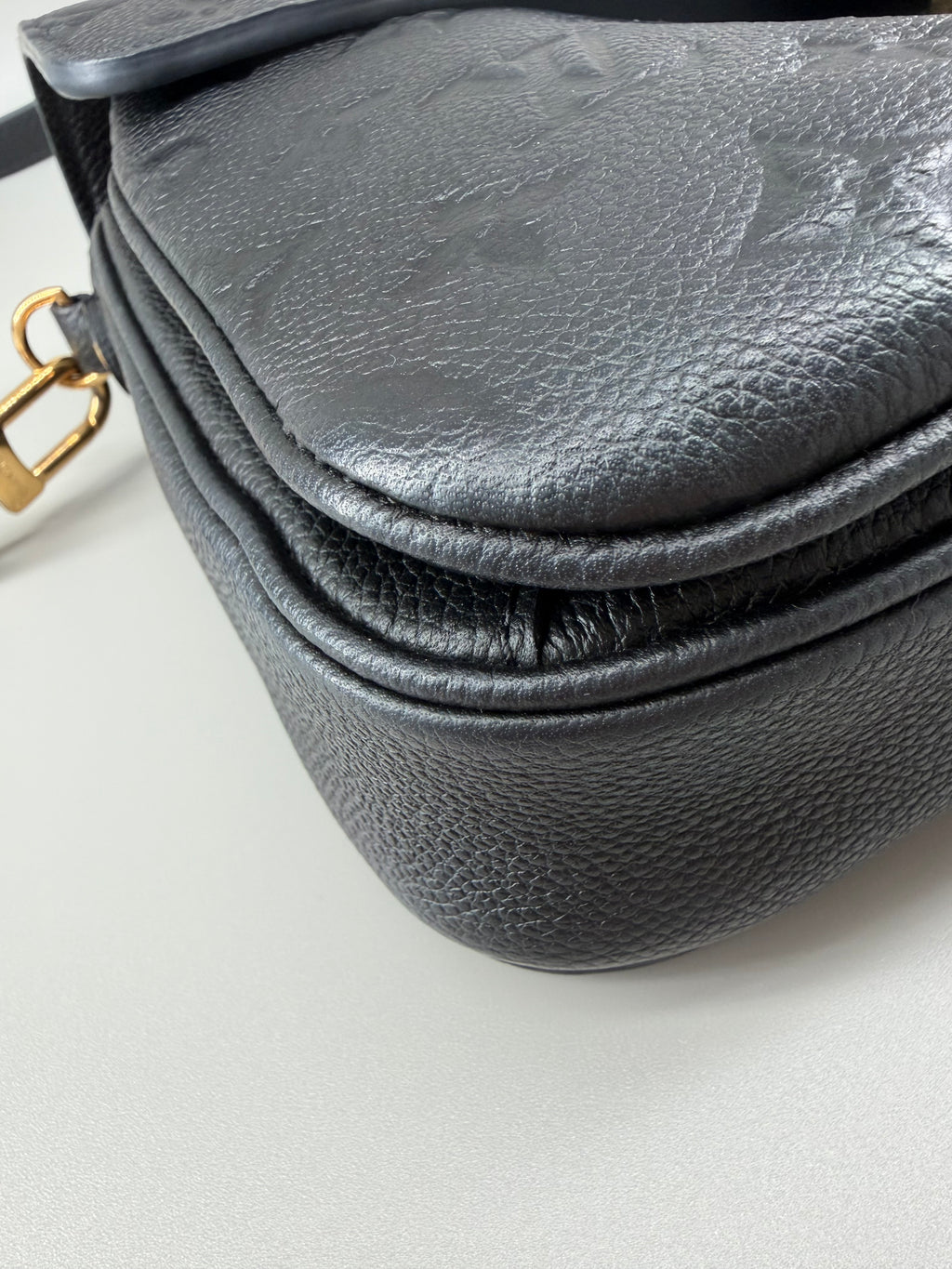 Louis Vuitton Pochette Métis MM Black Monogram Empreinte Leather