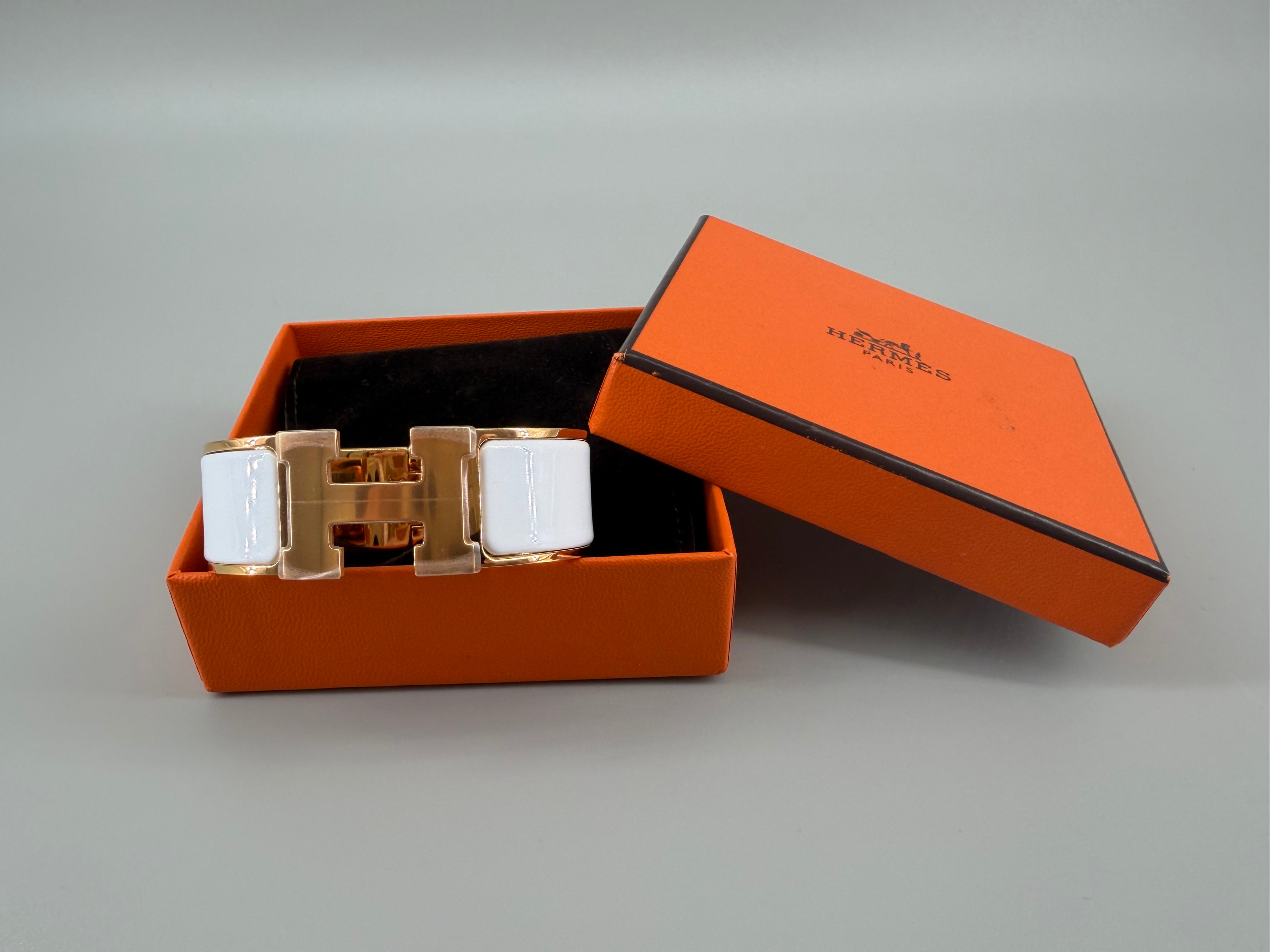 Hermès Clic Clac H PM Bracelet – White Enamel & Gold | New & Unused