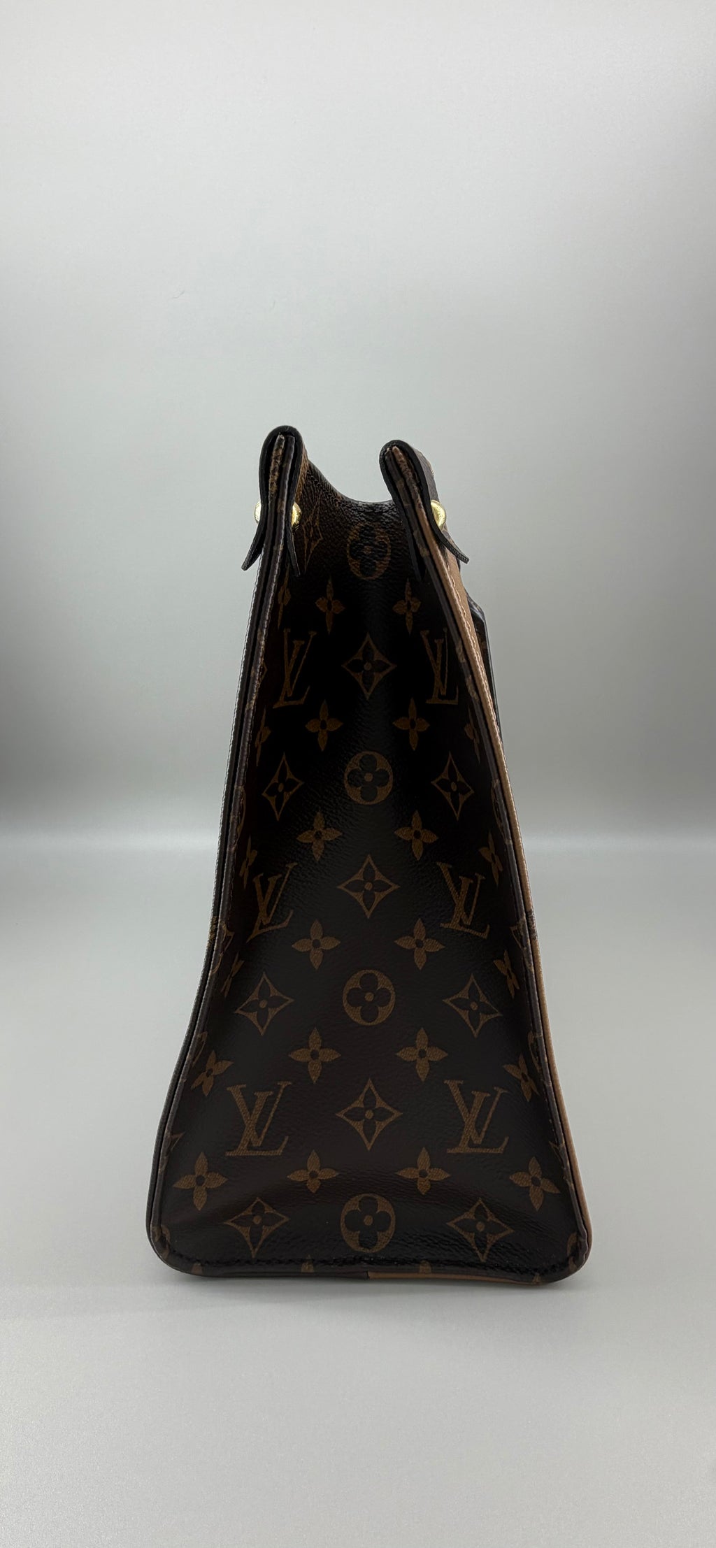 Louis Vuitton OnTheGo MM Monogram Giant Reverse Canvas – M45321