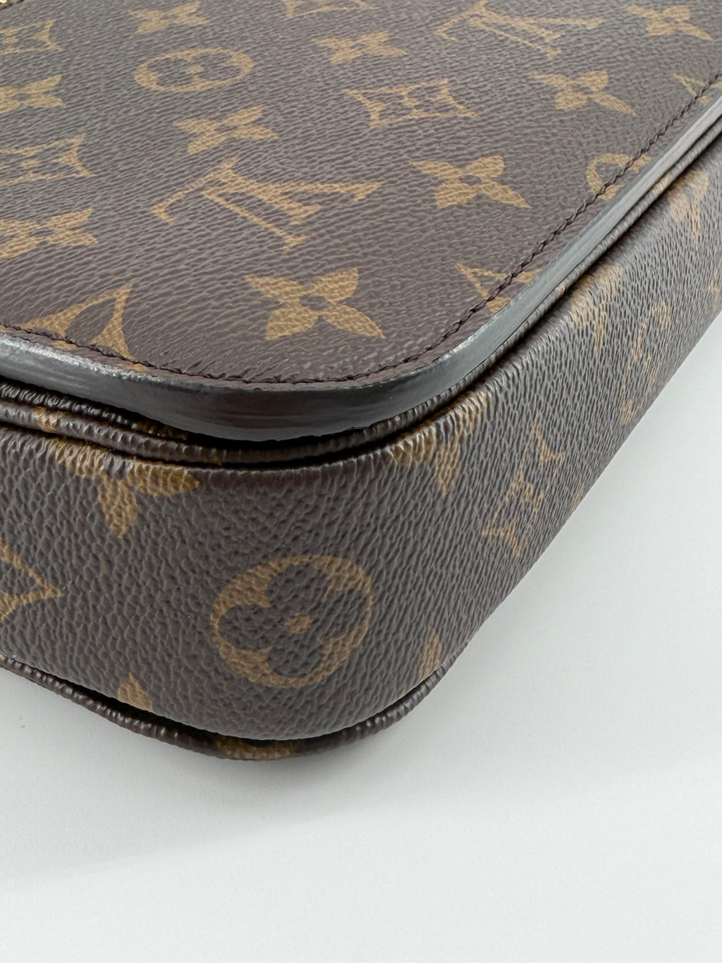 Louis Vuitton Pochette Métis Monogram Canvas Crossbody Bag RFID