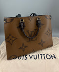 Louis Vuitton OnTheGo MM Monogram Giant Reverse Canvas – M45321