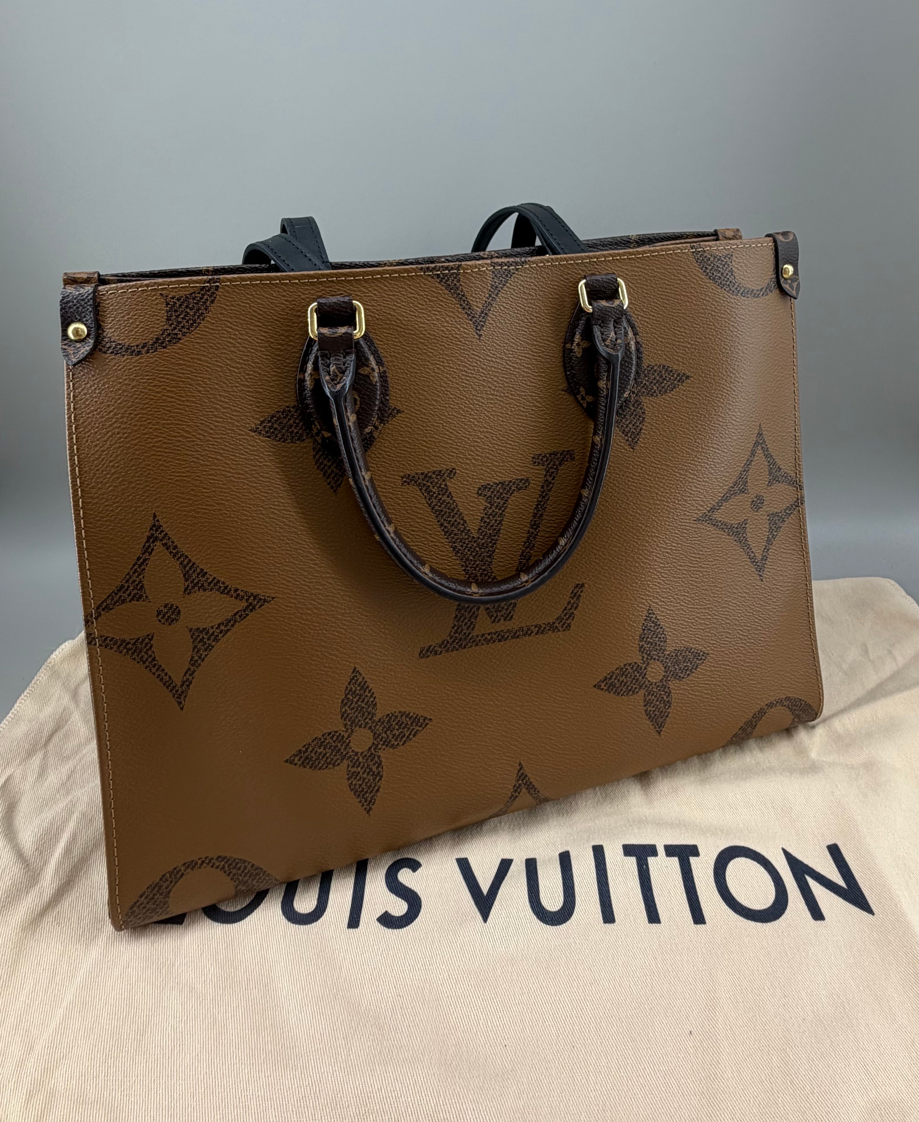 Louis Vuitton OnTheGo MM Monogram Giant Reverse Canvas – M45321