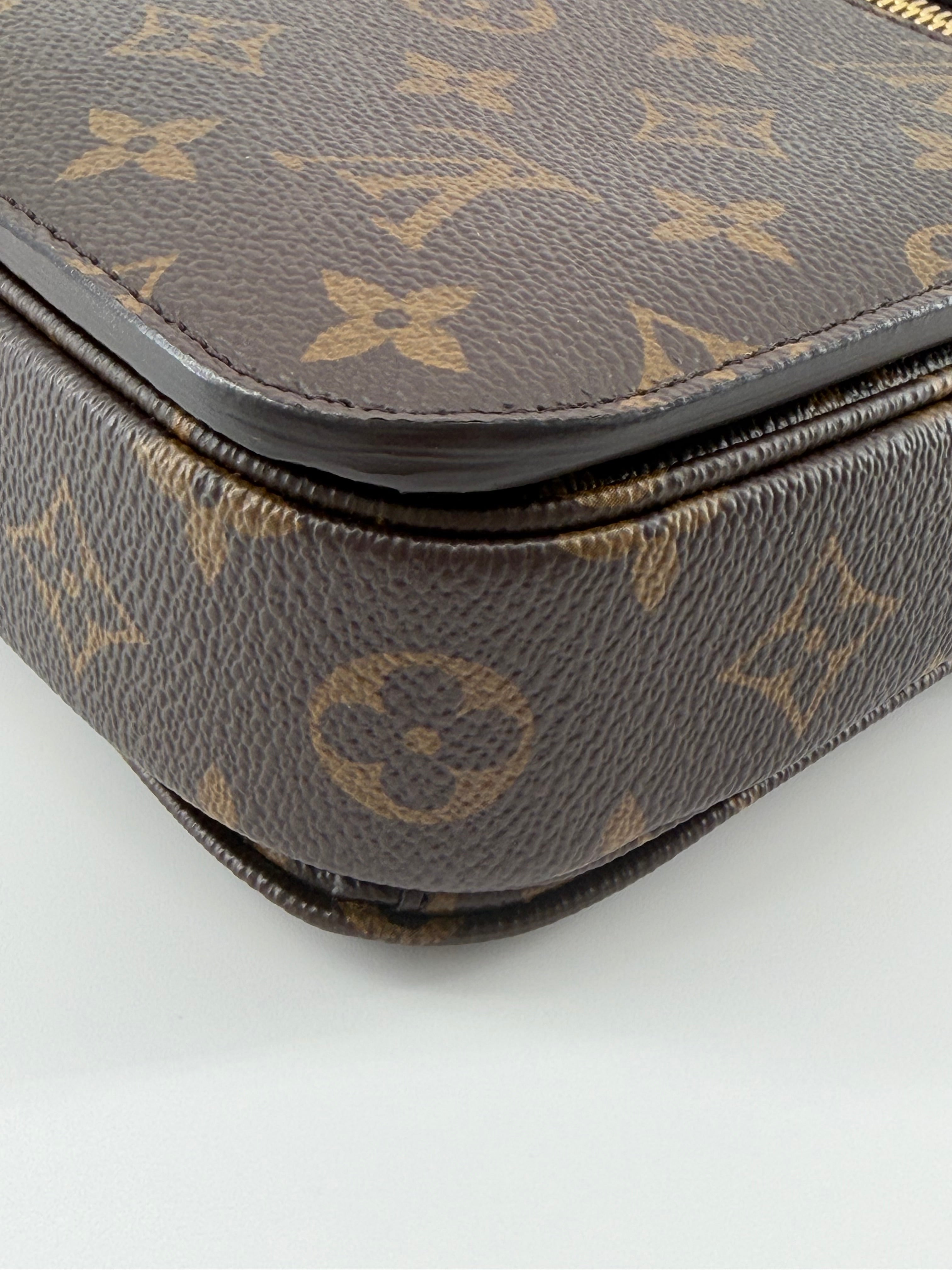 Louis Vuitton Pochette Métis Monogram Canvas Crossbody Bag RFID
