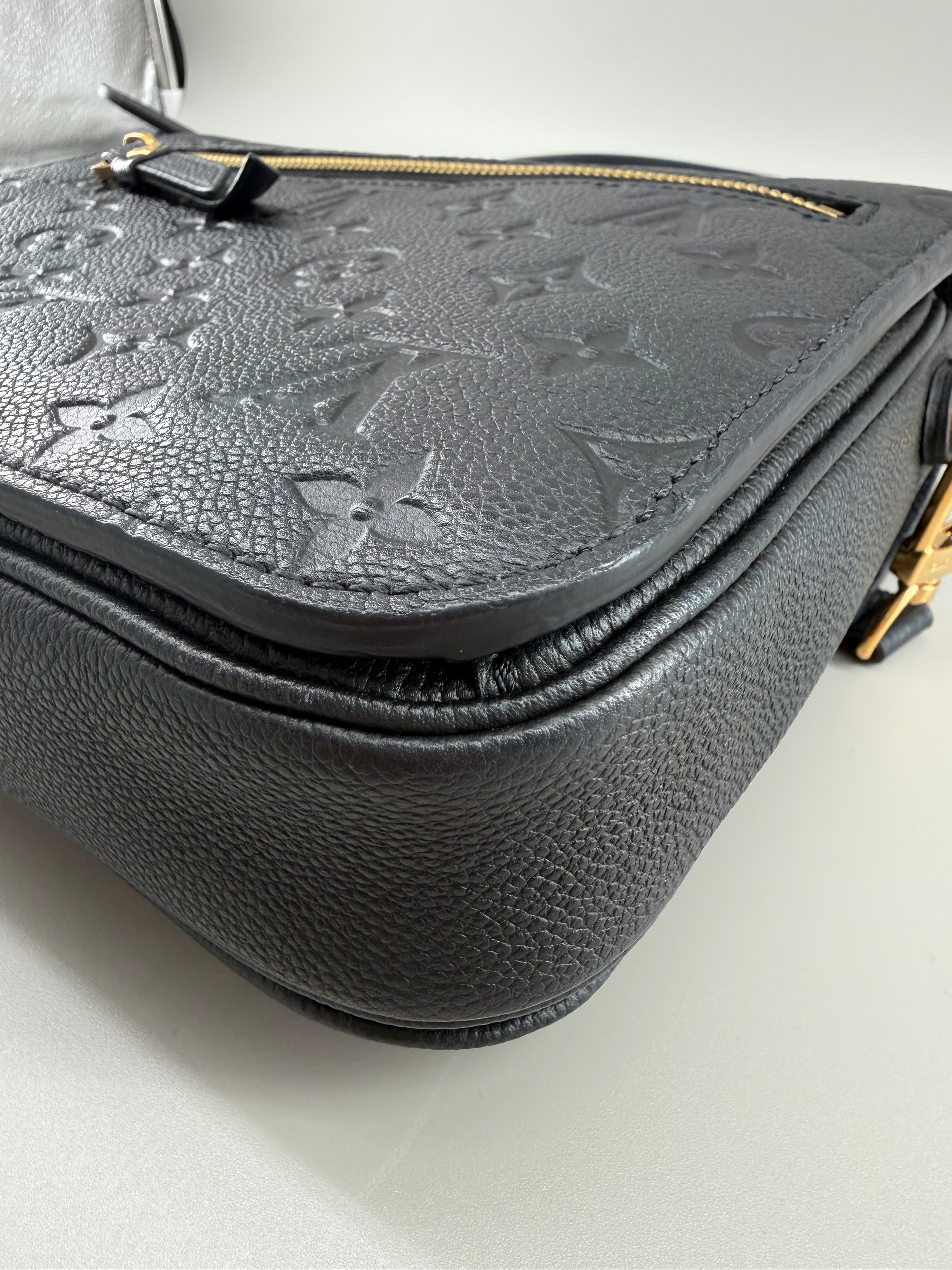 Louis Vuitton Pochette Métis MM Black Monogram Empreinte Leather