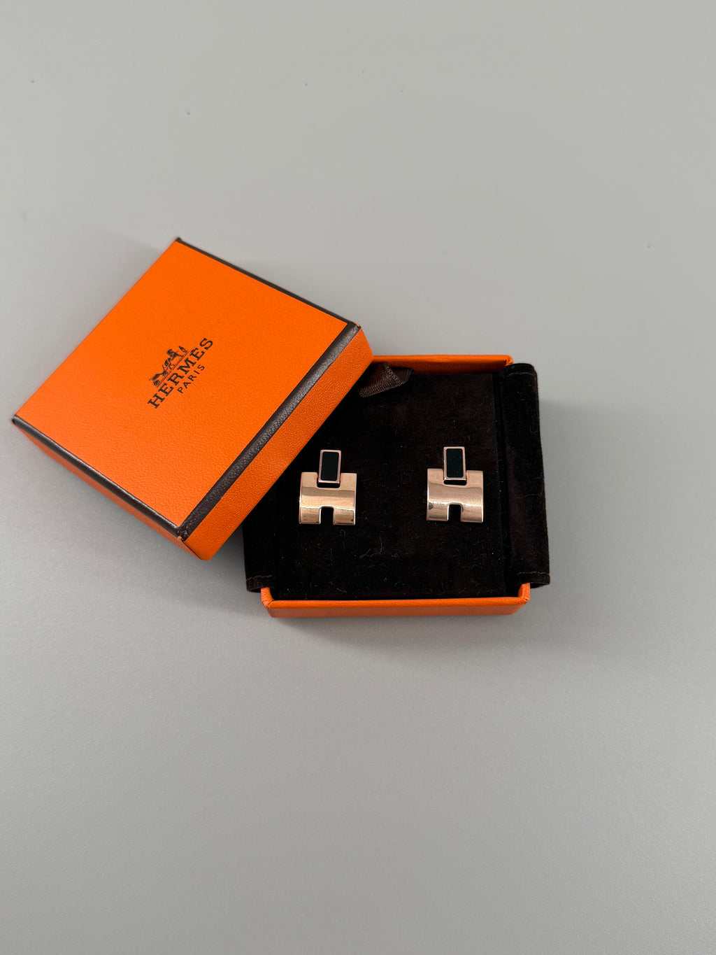Hermès Eileen Earrings Black Enamel Palladium Plated Hardware