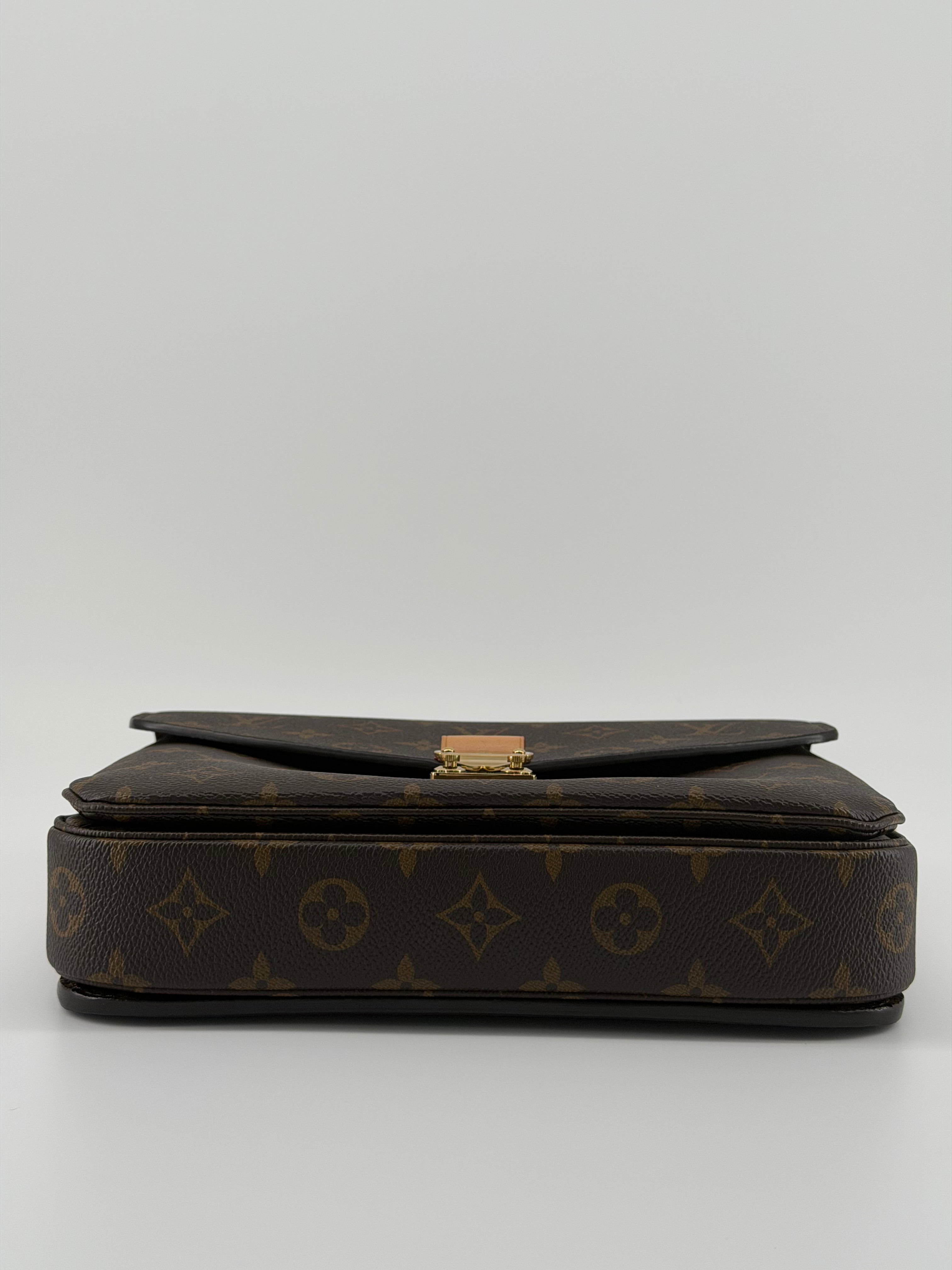 Louis Vuitton Pochette Métis Monogram Canvas Crossbody Bag RFID