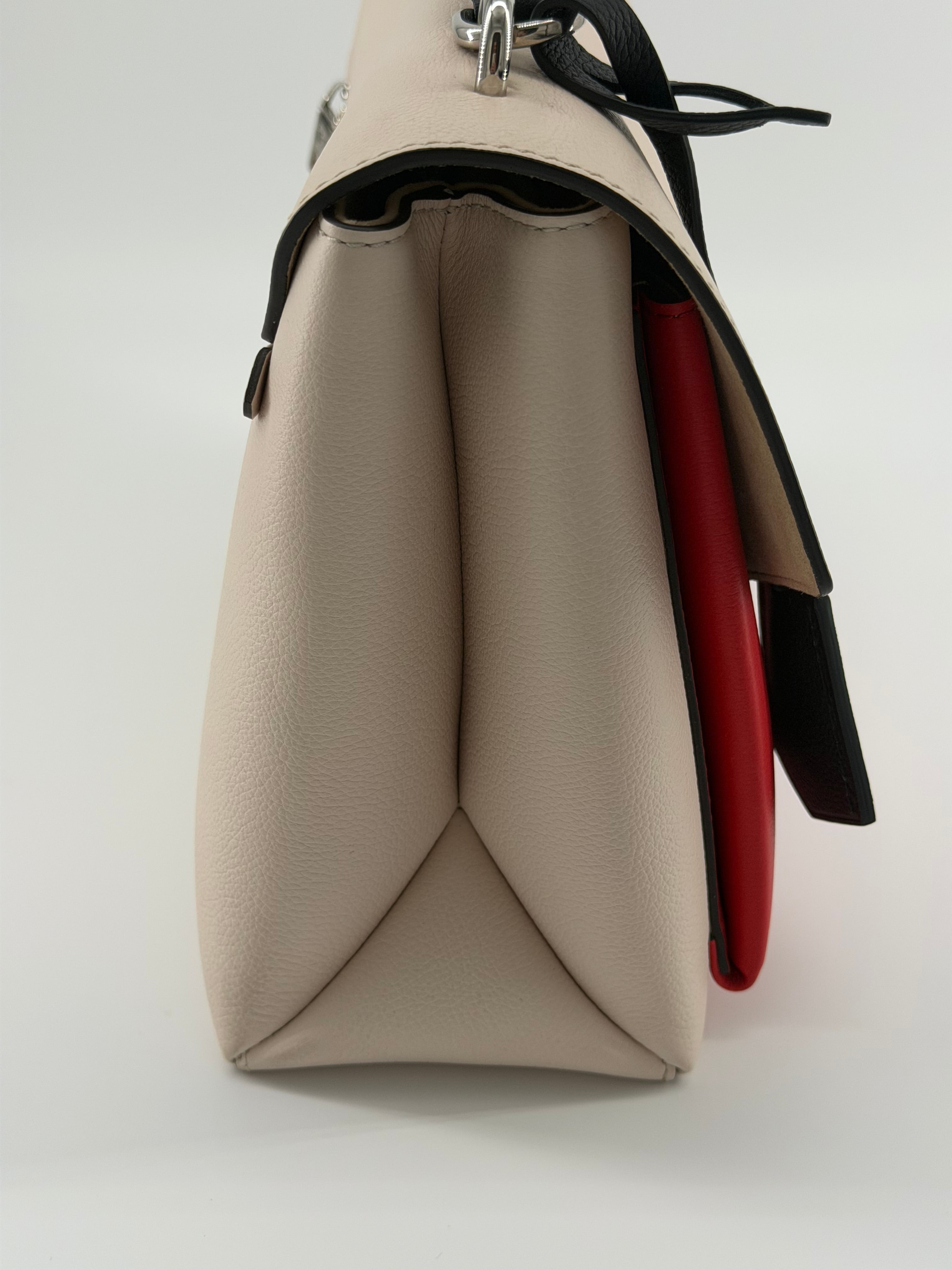 Louis Vuitton Lockme Top Handle Taurillon Leather Shoulder Bag | Crème & Coquelicot Red | 2020