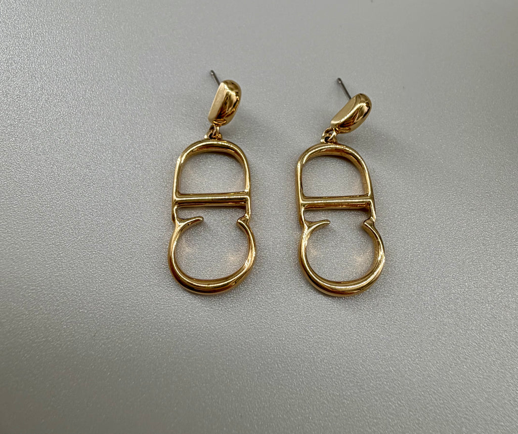Christian Dior Dangle Earrings – Gold-Tone Metal