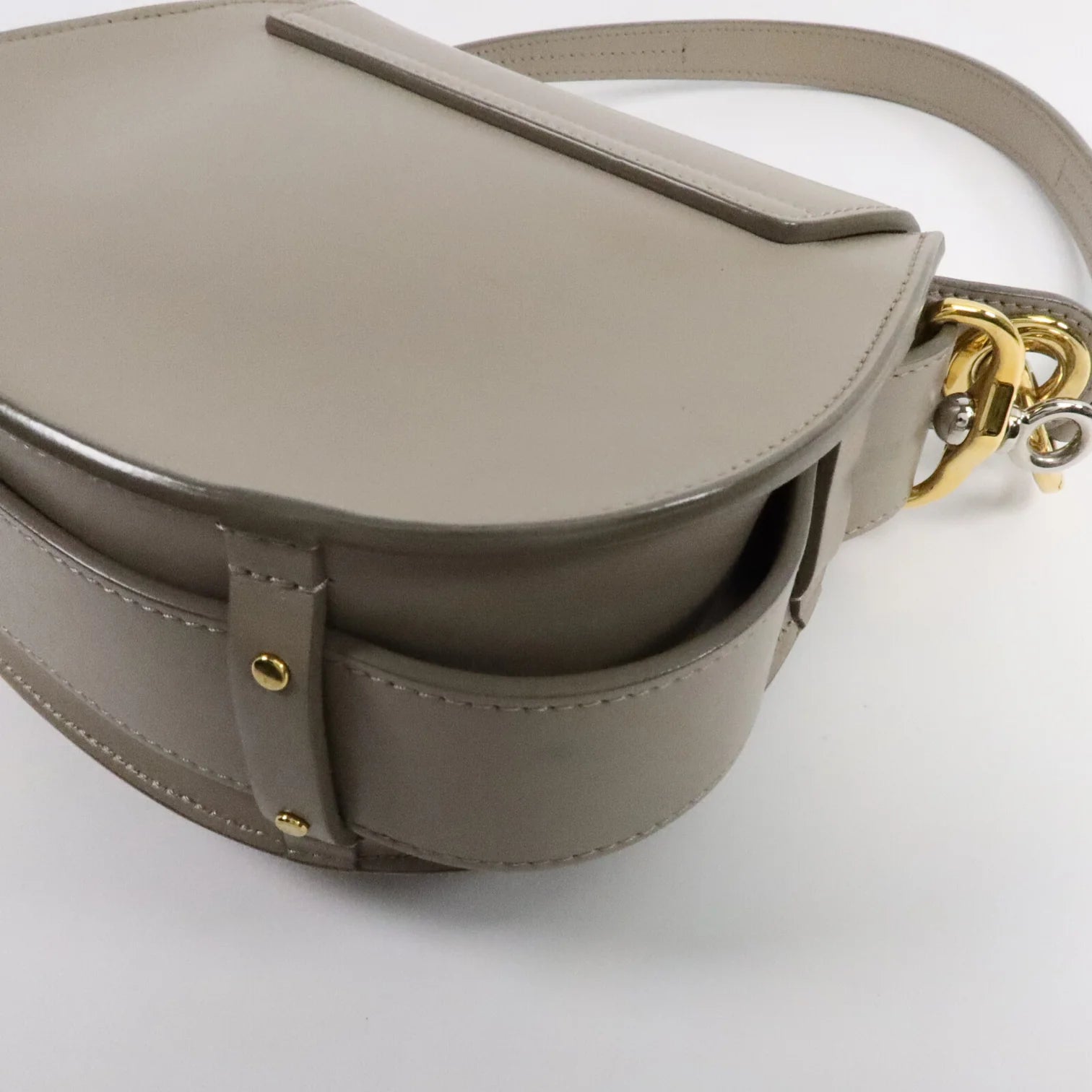 Chloé Medium Tess Shoulder Bag in Gray Leather
