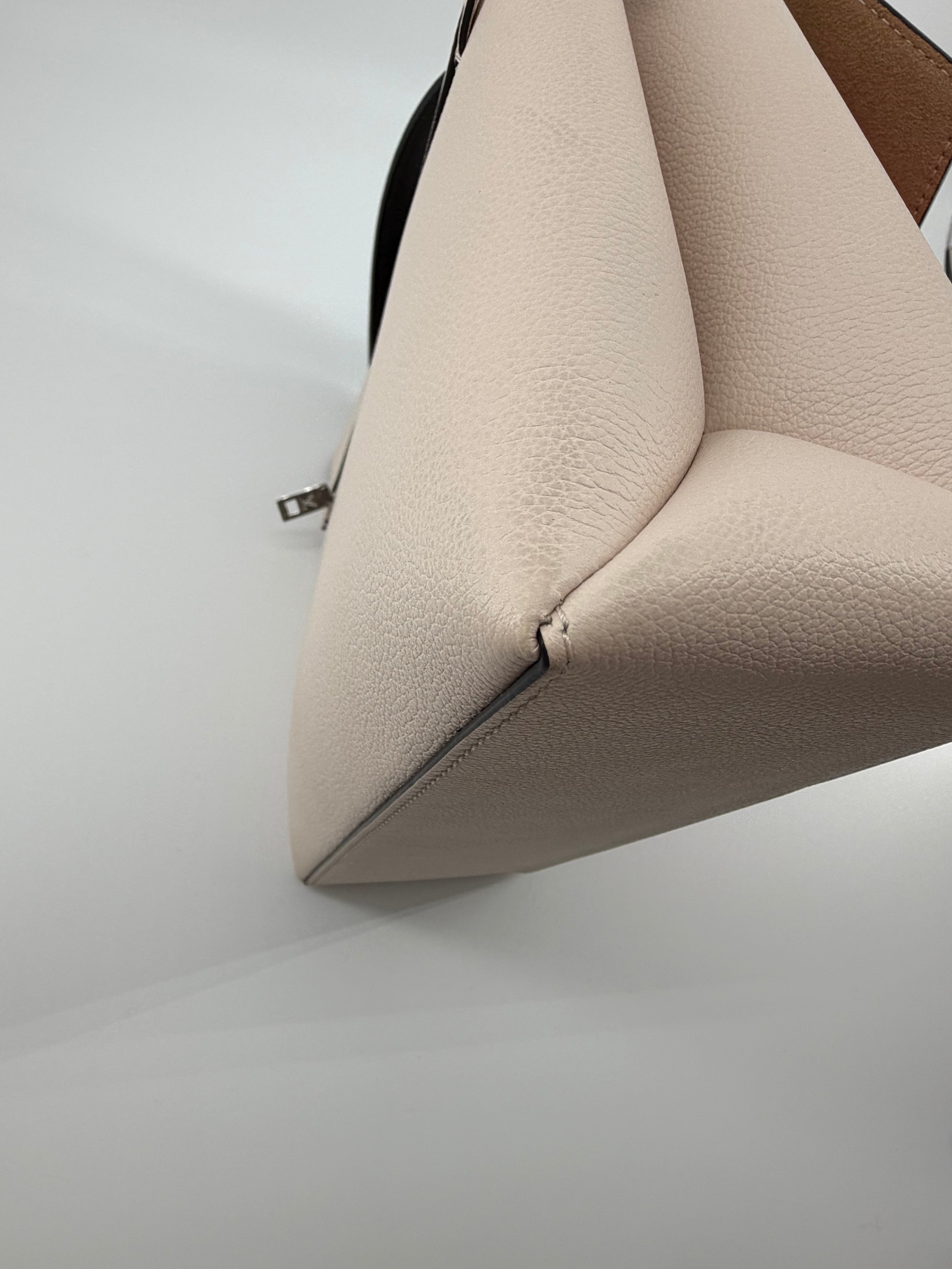 Louis Vuitton Lockme Top Handle Taurillon Leather Shoulder Bag | Crème & Coquelicot Red | 2020