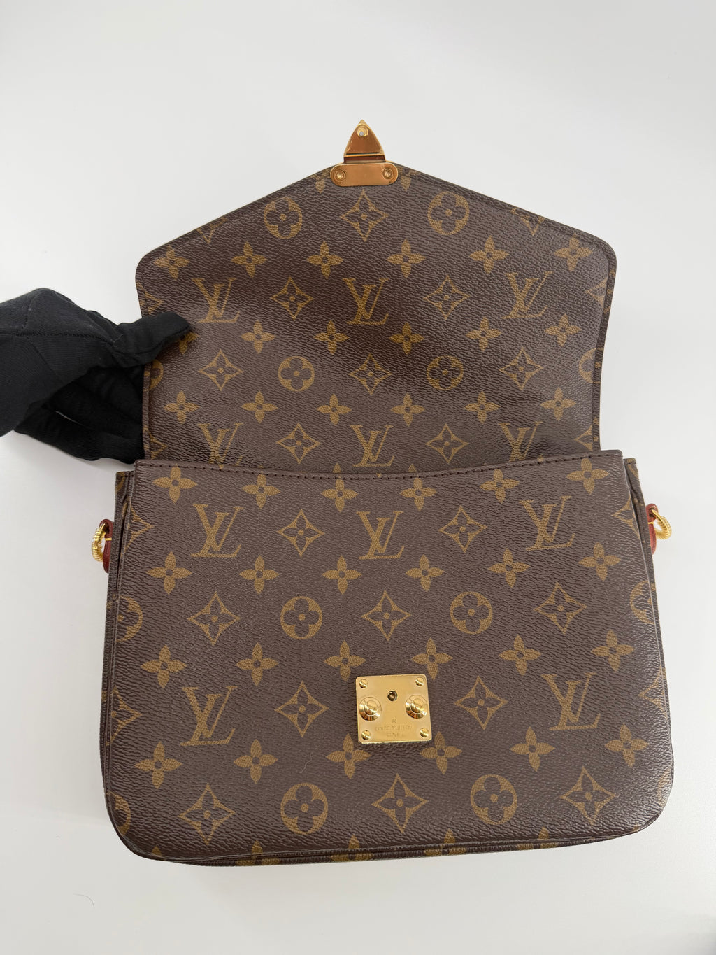 Louis Vuitton Pochette Métis Monogram Canvas Crossbody Bag RFID