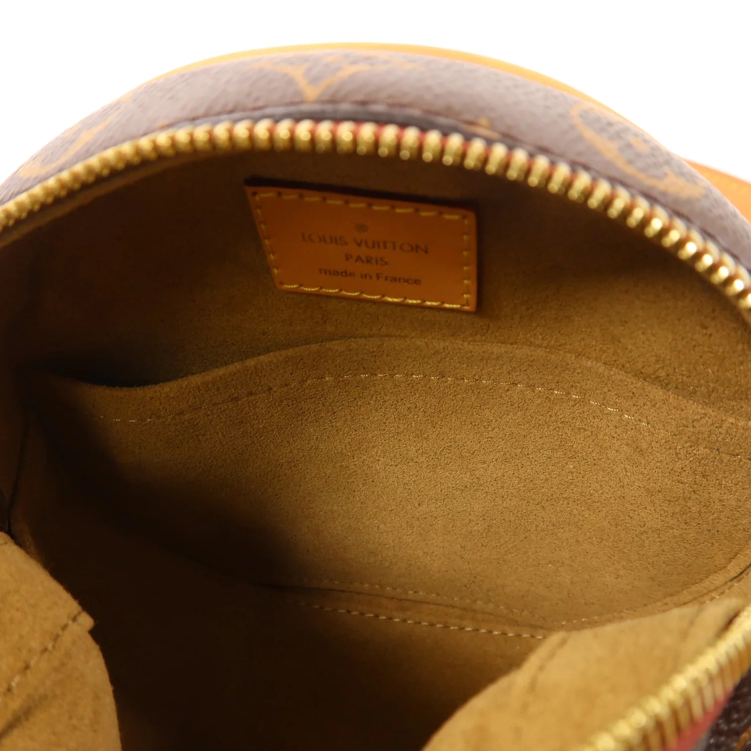 Louis Vuitton Boite Chapeau Shoulder Bag Monogram