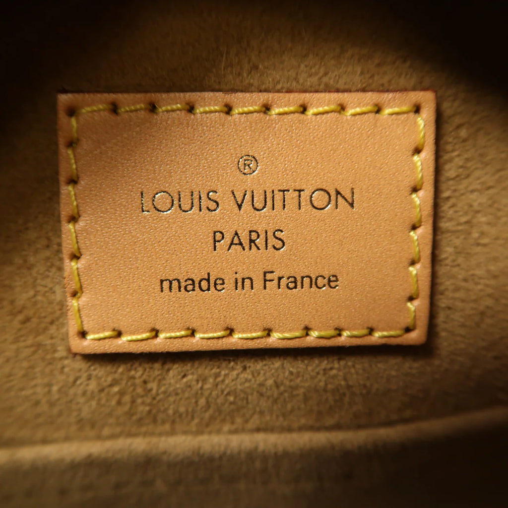 Louis Vuitton Boite Chapeau Shoulder Bag Monogram