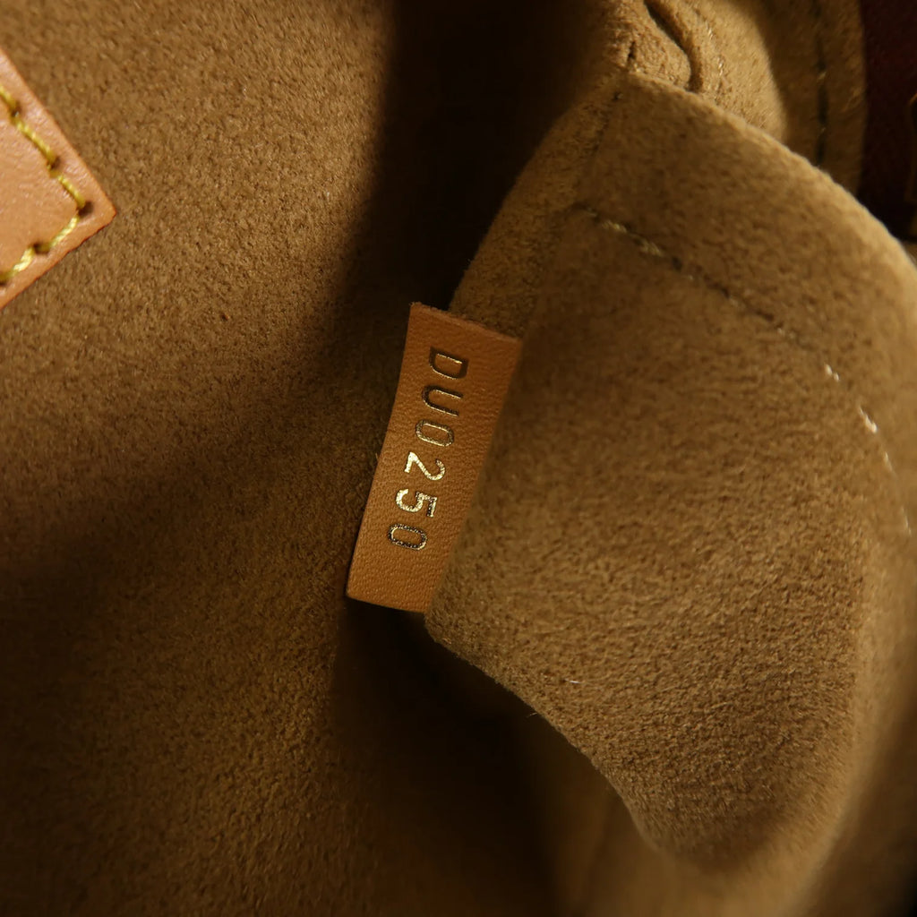 Louis Vuitton Boite Chapeau Shoulder Bag Monogram
